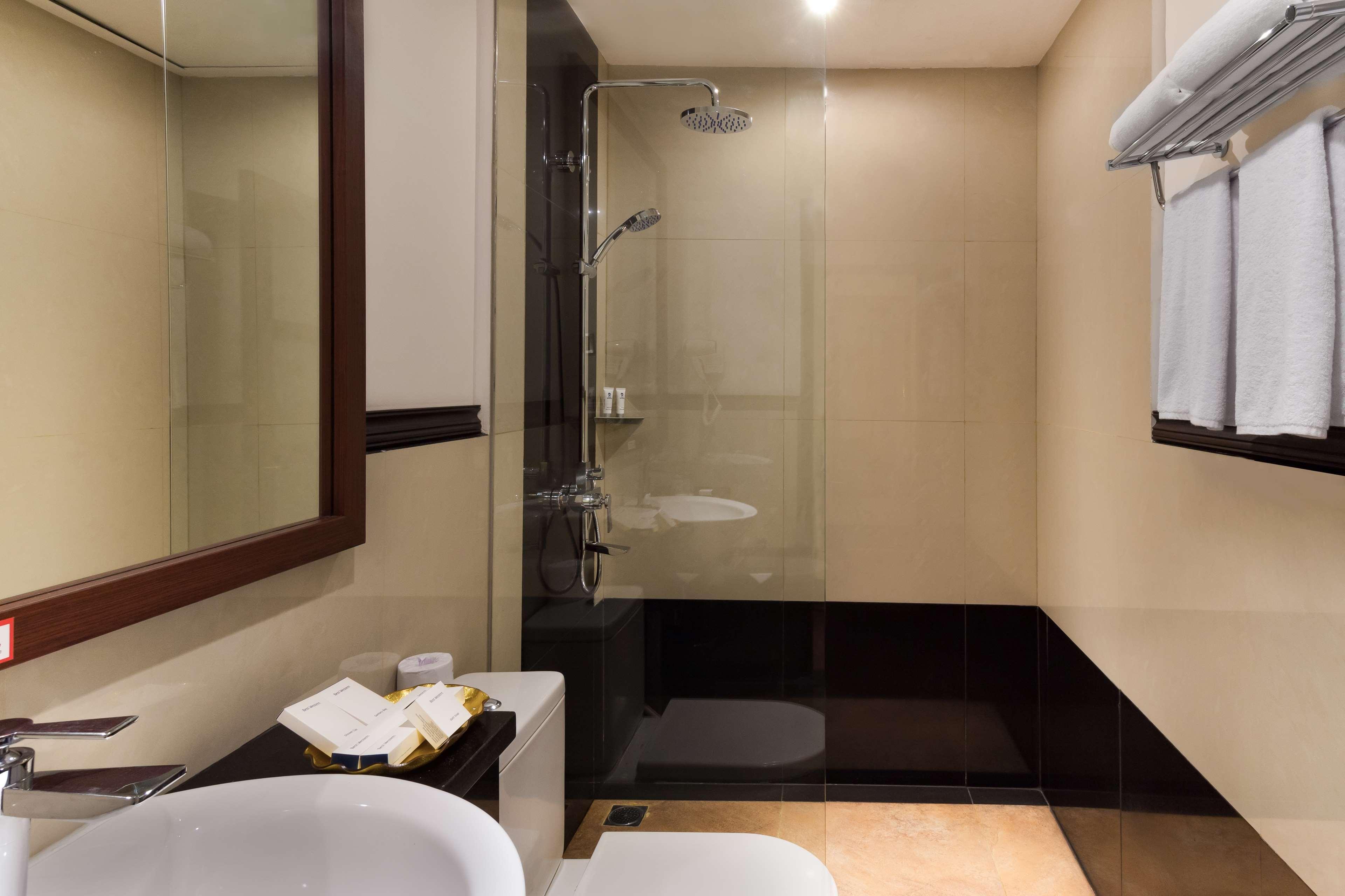 Best Western Senayan Джакарта Экстерьер фото