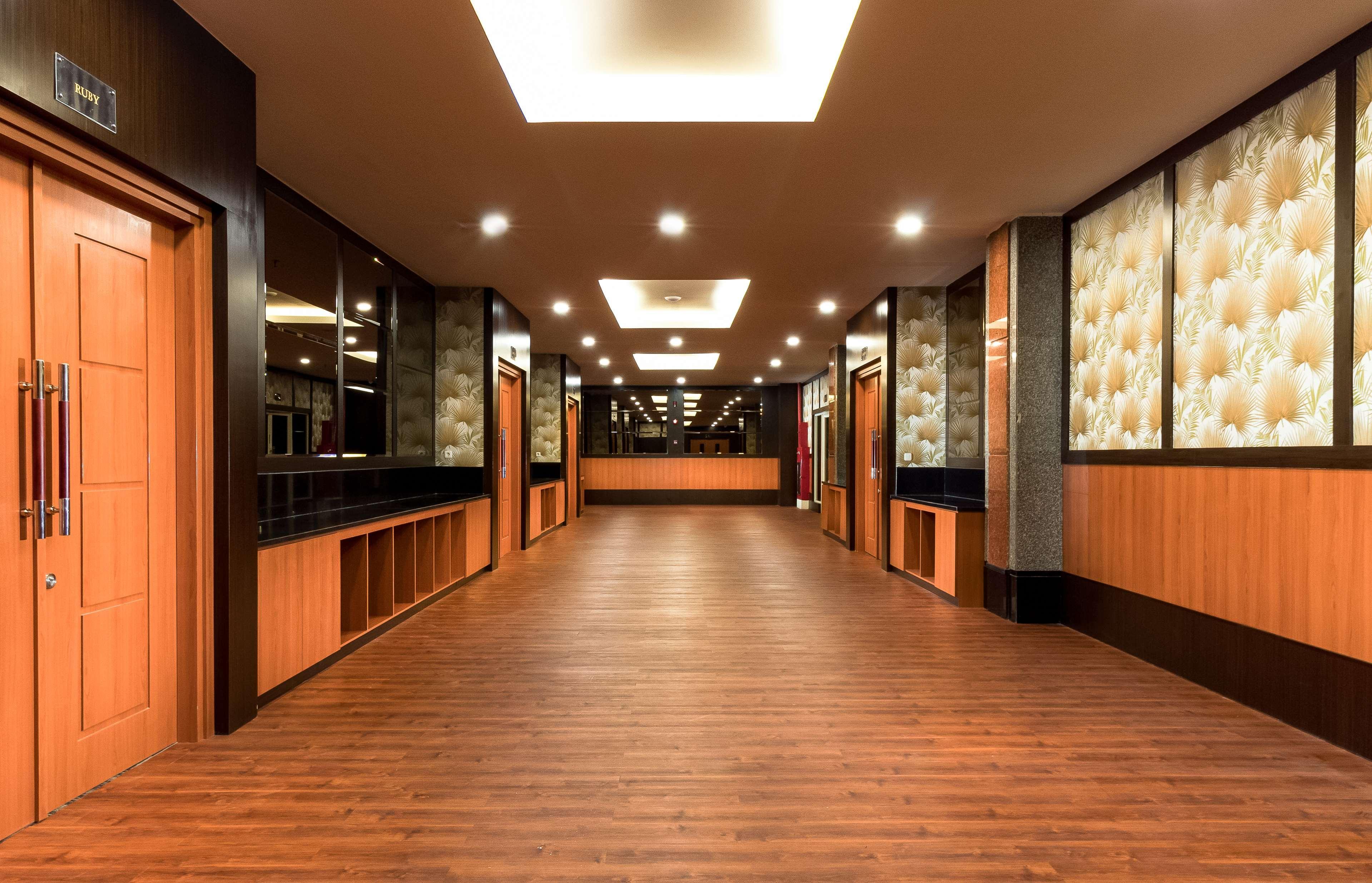 Best Western Senayan Джакарта Экстерьер фото